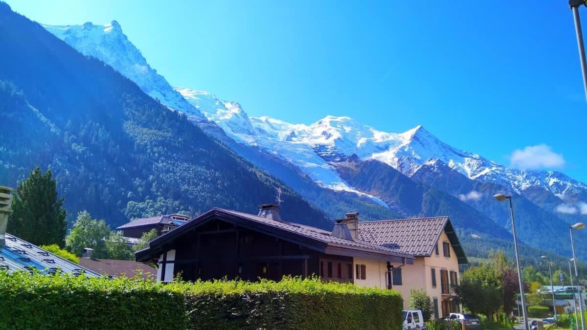 Chalet Racar Pour 4 Personnes, Centre Ville Et Vue Sur La Montagne Chamonix Extérieur photo
